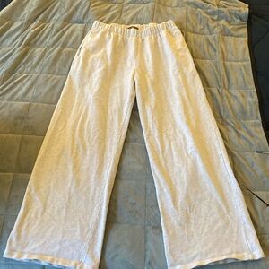 Brandy Melville cotton sweat style comfy pants….Yasss Qween!